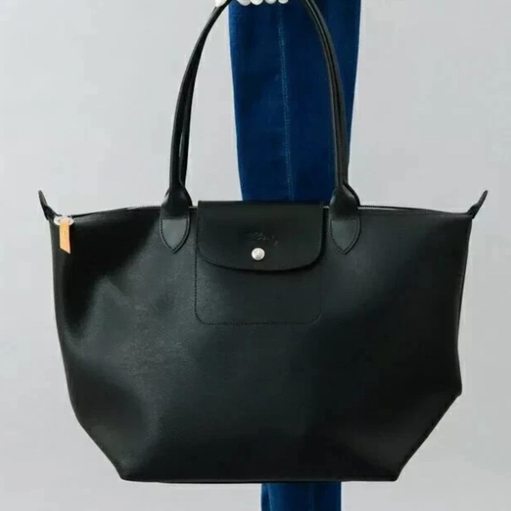 Longchamp Le Pilage Black Coated Canvas Tote Bag - like new comes with organizer